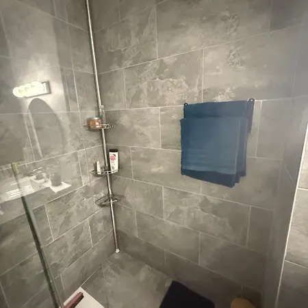 St Paul דירה *