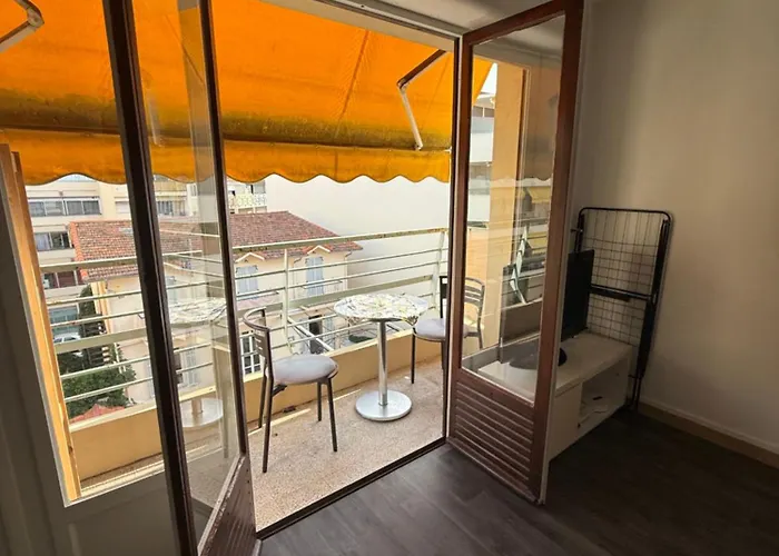 St Paul * Κάννες